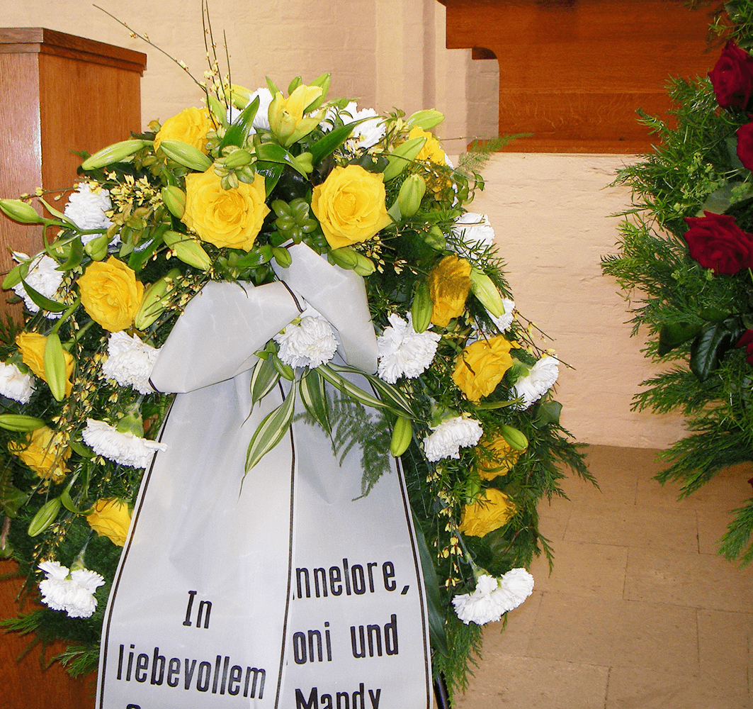Trauerfloristik Trauerkränze – Bestattungshaus C. Spindler